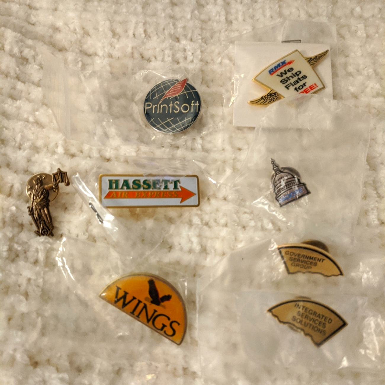 Vintage Bundle Of Business Pins 8 11$